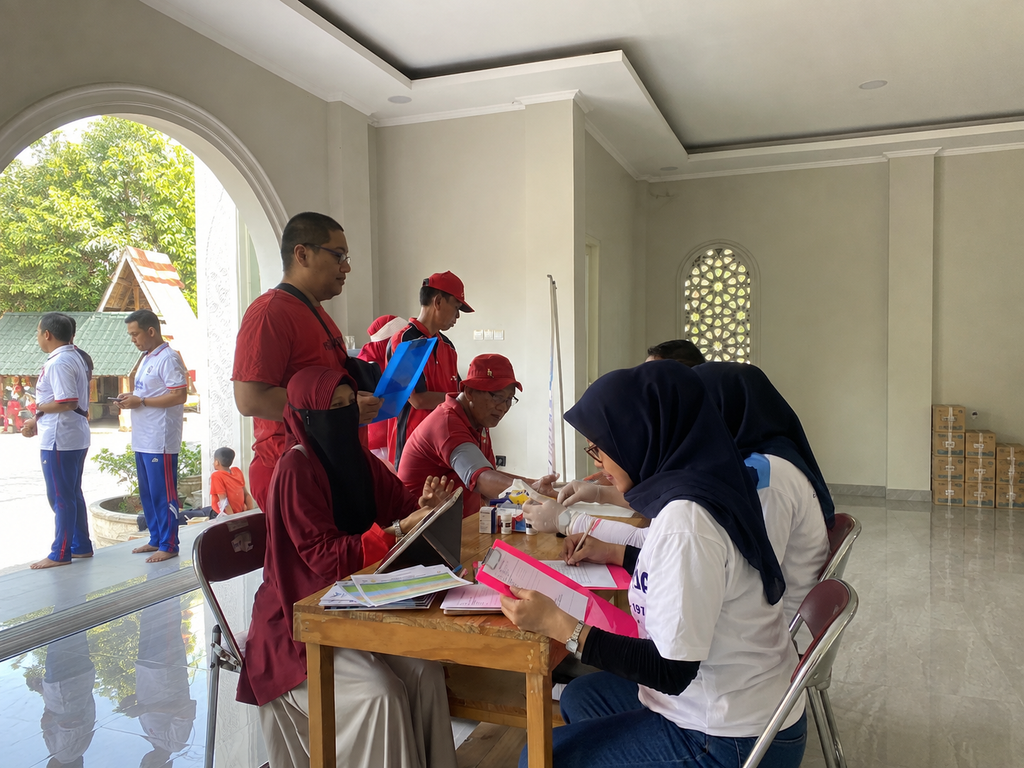 Skrining Kesehatan Gratis di Kelurahan Ketintang